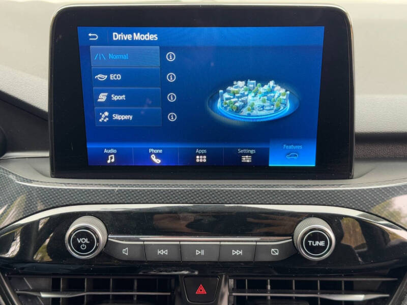 2024 Ford Escape Hybrid ST-Line Select