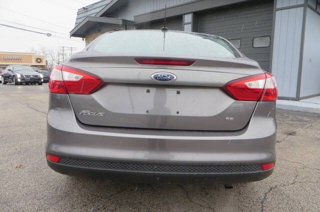 2014 Ford Focus SE photo 25