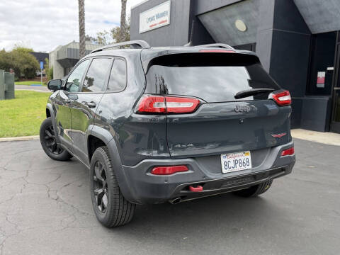 2018 Jeep Cherokee Trailhawk
