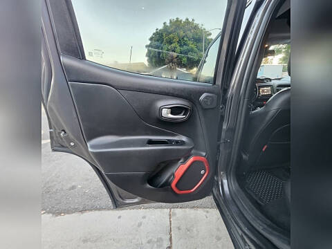 2016 Jeep Renegade Trailhawk