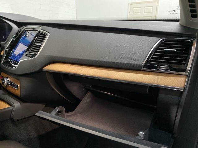 2025 Volvo XC90 B6 Plus Bright Theme 7P