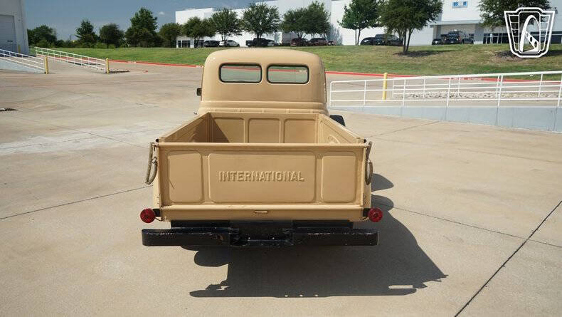 1951 International L 110