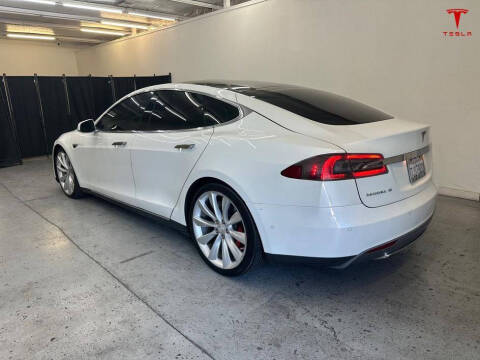 2014 Tesla Model S P85D