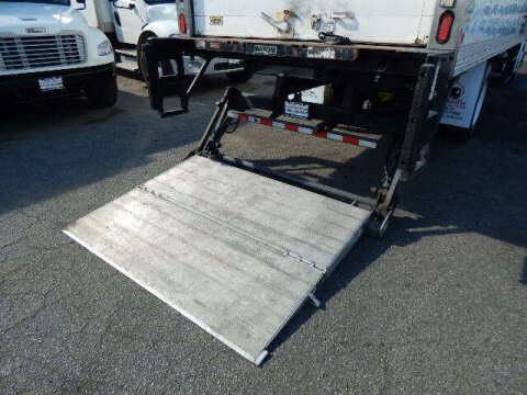 2017 Freightliner M2 106