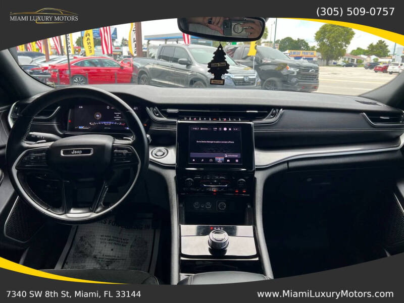 2022 Jeep Grand Cherokee Altitude