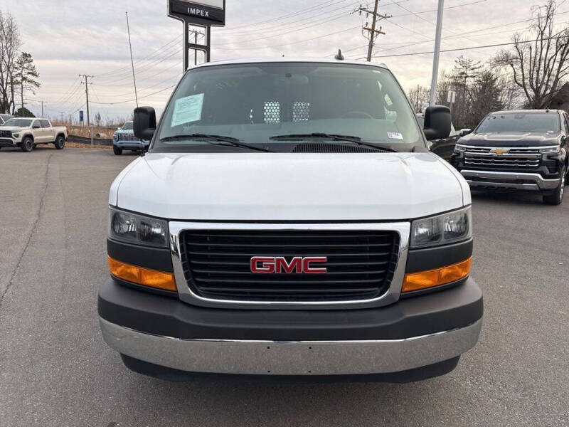 2024 GMC Savana 2500