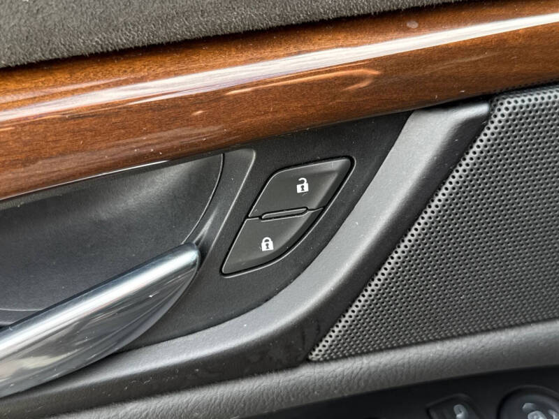 2020 Cadillac Escalade Premium Luxury