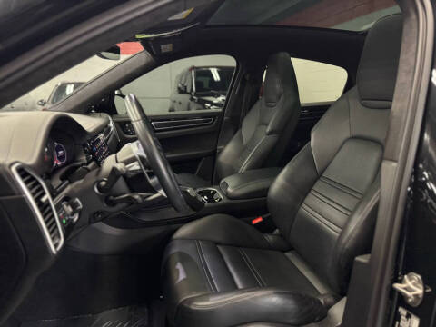 2023 Porsche Cayenne GTS Coupe