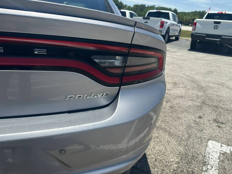 2015 Dodge Charger SXT