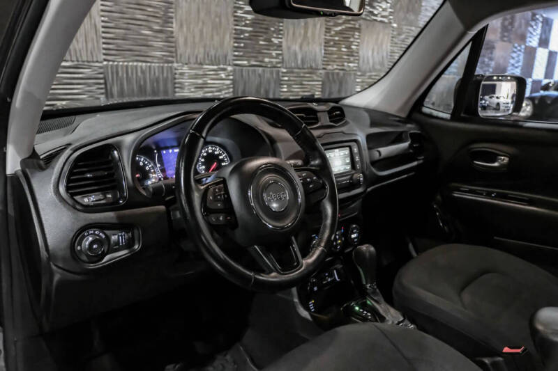 2017 Jeep Renegade Altitude