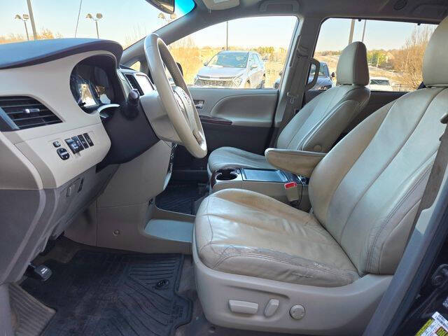 2014 Toyota Sienna XLE 7-Passenger