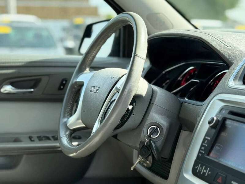 2015 GMC Acadia SLE-2