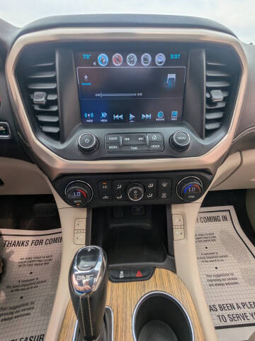 2017 GMC Acadia Denali
