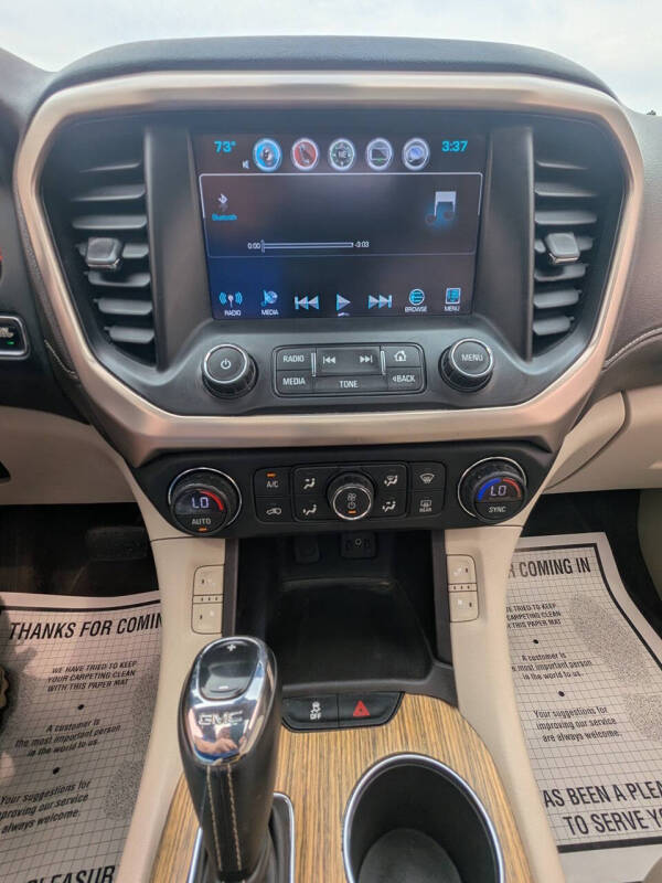 2017 GMC Acadia Denali