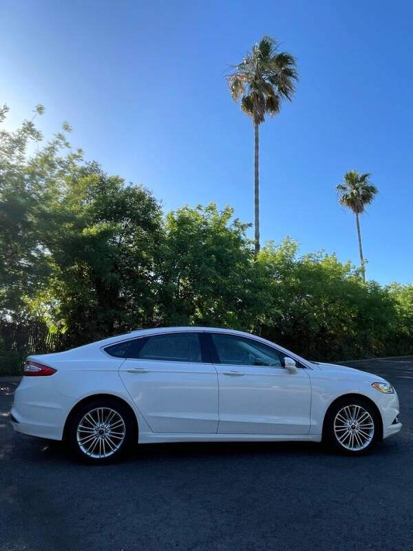 2014 Ford Fusion SE photo 7