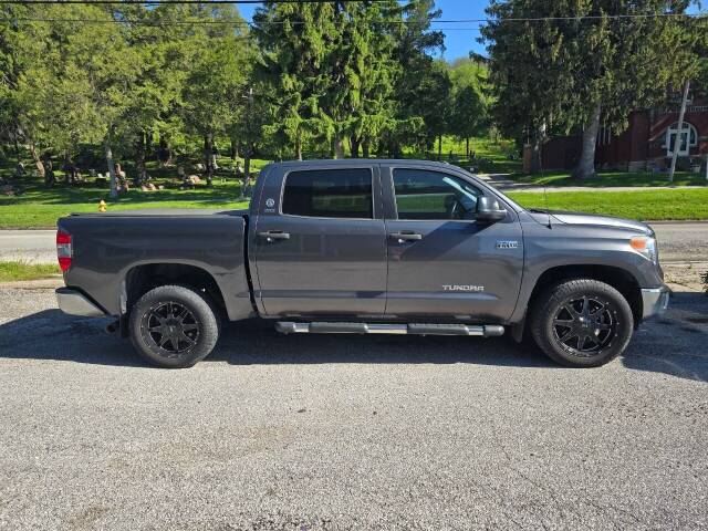 2016 Toyota Tundra SR5