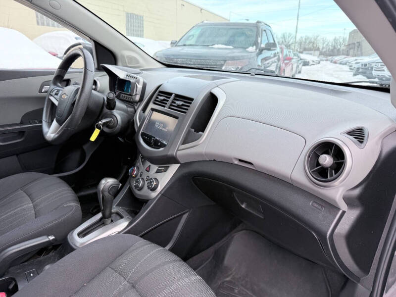 2015 Chevrolet Sonic LT Auto