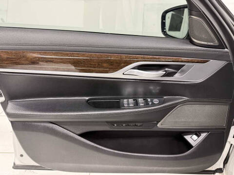 2022 BMW 7 Series 740i