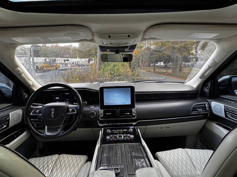 2019 Lincoln Navigator Black Label