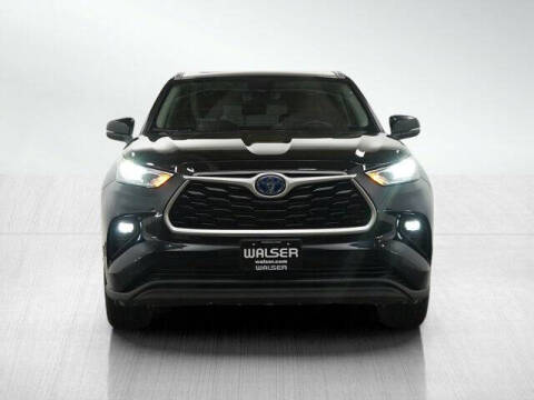 2022 Toyota Highlander Hybrid XLE