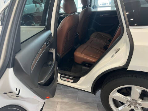 2011 Audi Q5 3.2 quattro Premium Plus