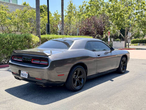 2018 Dodge Challenger SXT