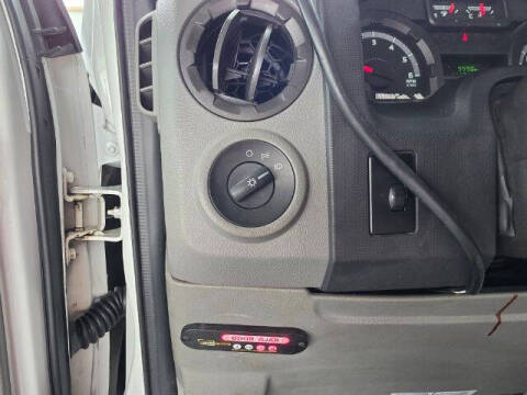 2009 Ford E-Series E-350 SD