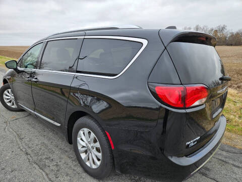2019 Chrysler Pacifica Touring L