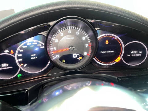 2018 Porsche Panamera 4