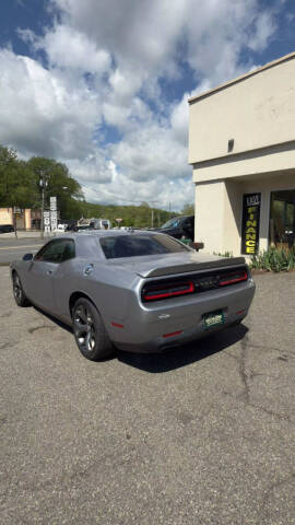 2015 Dodge Challenger SXT Plus