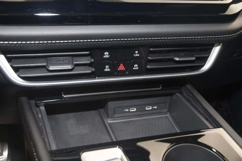 2024 Volkswagen Atlas Cross Sport SEL Premium R-Line 4Motion