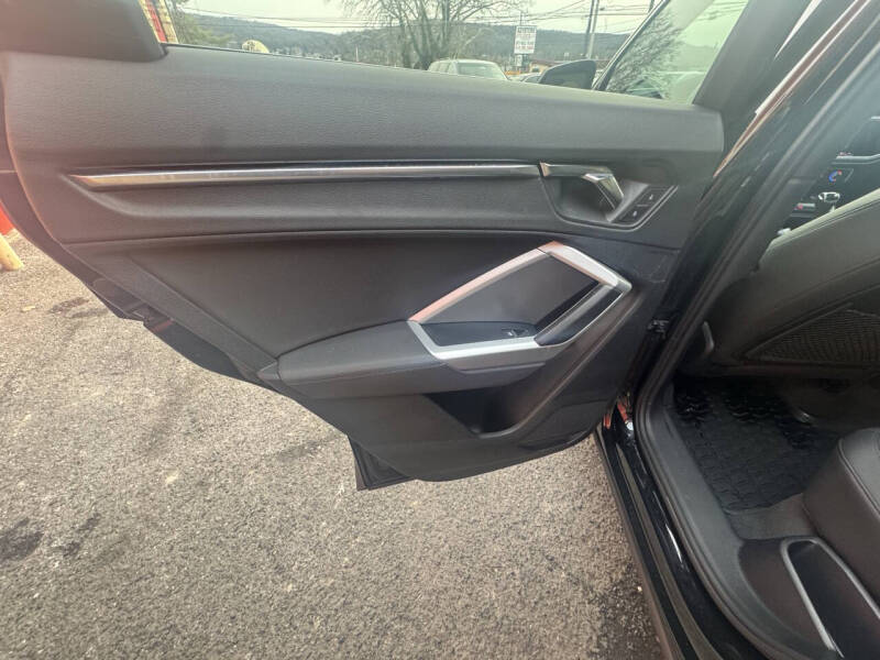 2020 Audi Q3 quattro Premium 45 TFSI