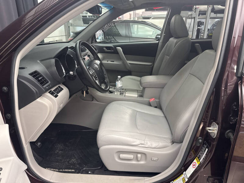 2013 Toyota Highlander Plus