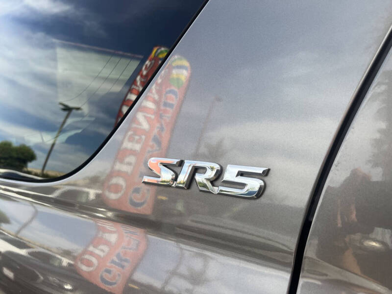 2007 Toyota Sequoia SR5