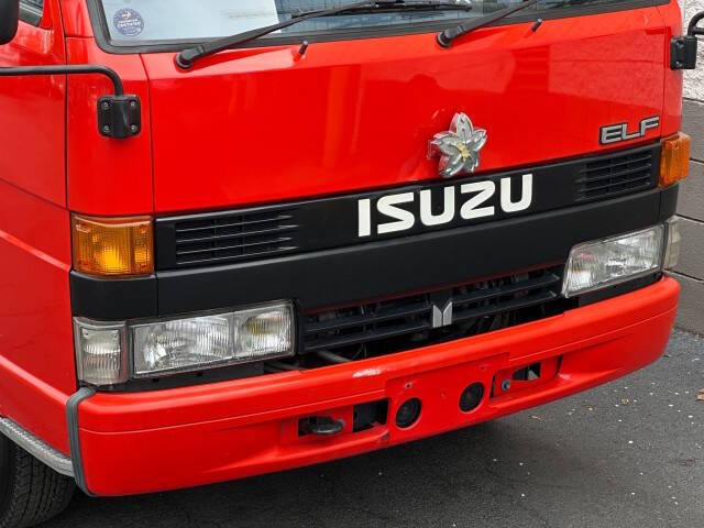 1990 Isuzu Elf