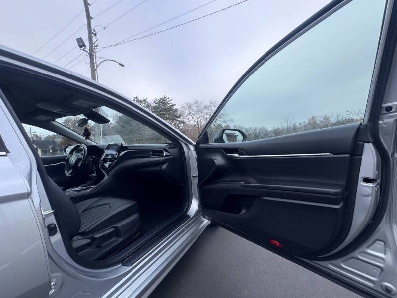 2022 Toyota Camry SE