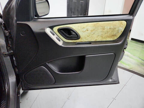 2005 Ford Escape Limited