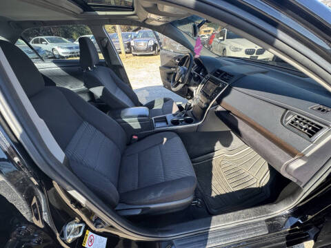 2017 Toyota Camry LE