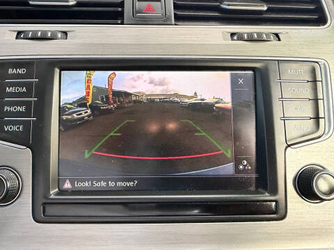 2016 Volkswagen Golf TSI SE