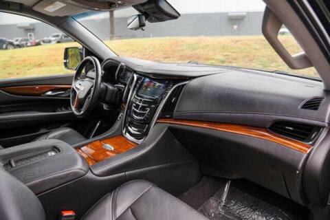 2017 Cadillac Escalade Luxury