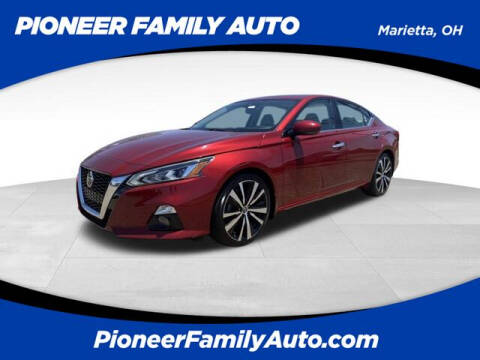 2020 Nissan Altima for sale at Pioneer Family Preowned Autos of WILLIAMSTOWN in Williamstown WV