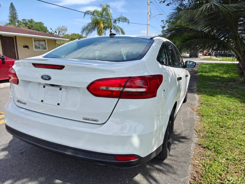 2016 Ford Focus S