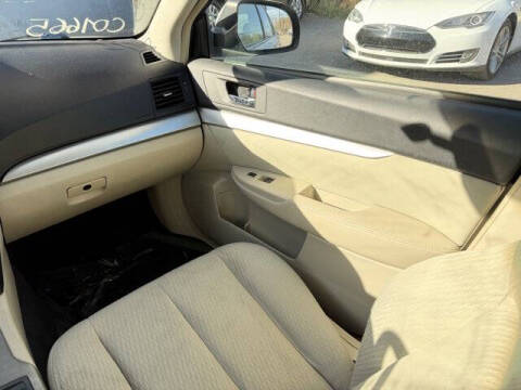 2011 Subaru Legacy 2.5i Premium