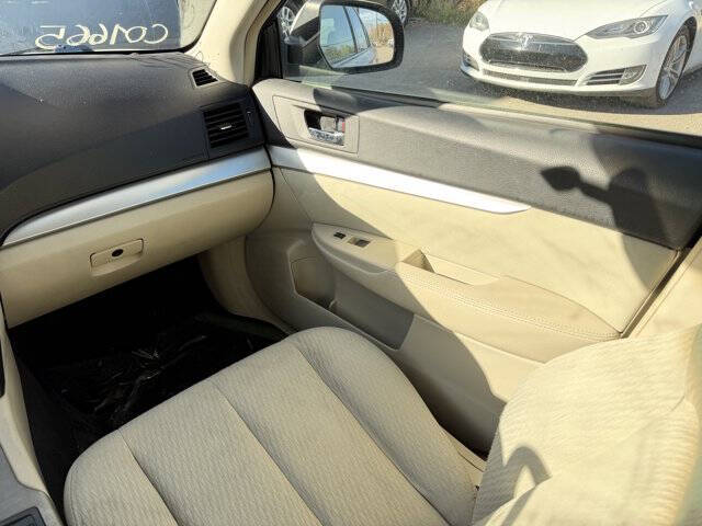 2011 Subaru Legacy 2.5i Premium