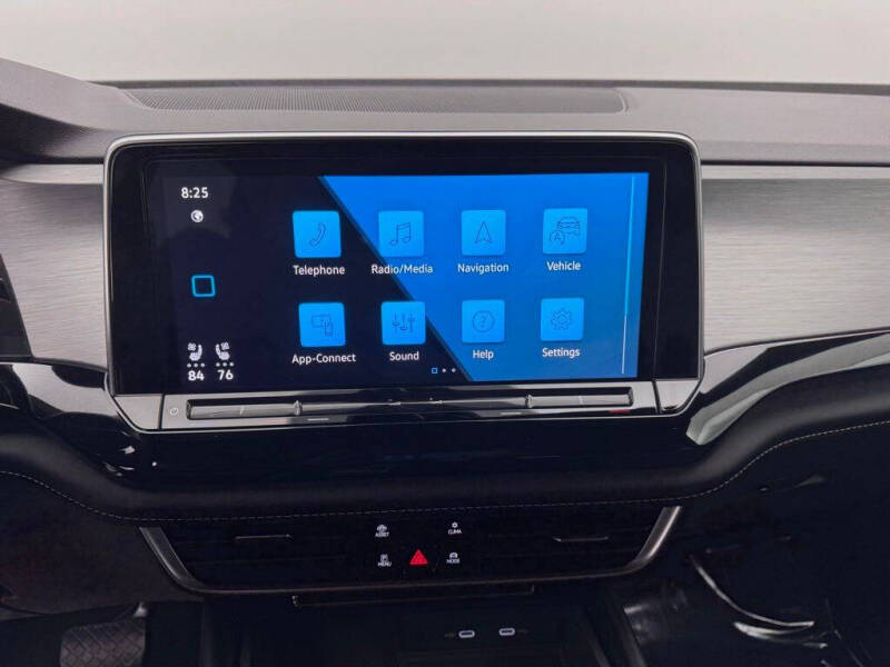 2024 Volkswagen Atlas Cross Sport SE 4Motion