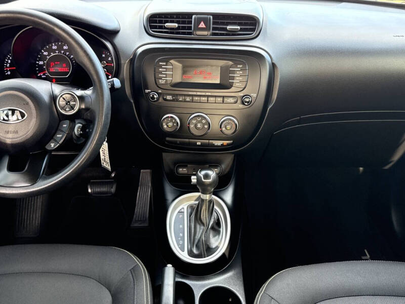 2015 Kia Soul +