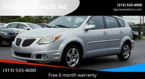 2005 Pontiac Vibe for sale at TIGER AUTO SALES INC in Redford MI