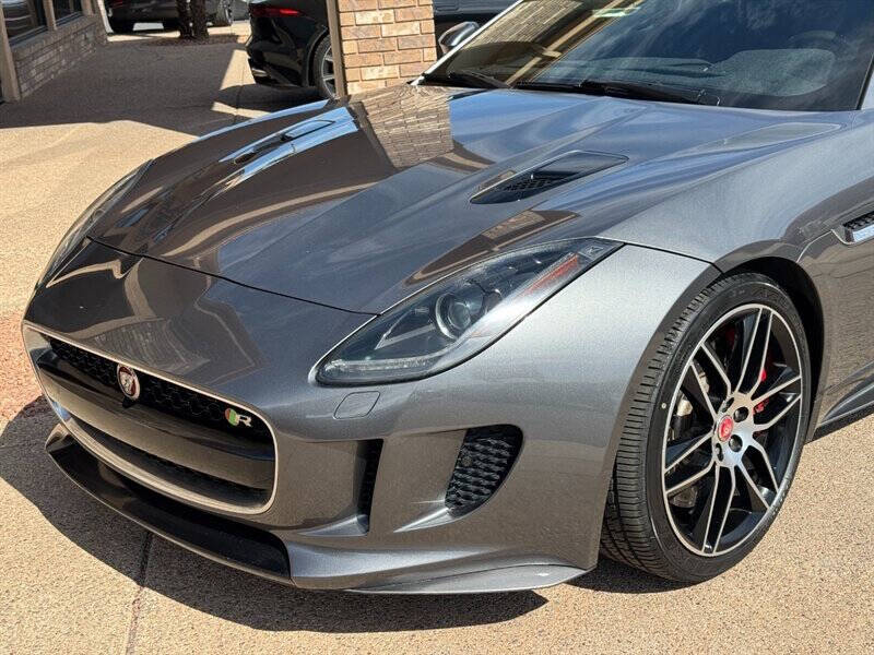 2016 Jaguar F-TYPE R