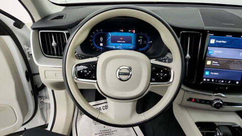 2024 Volvo XC60 Recharge T8 Plus Dark Theme