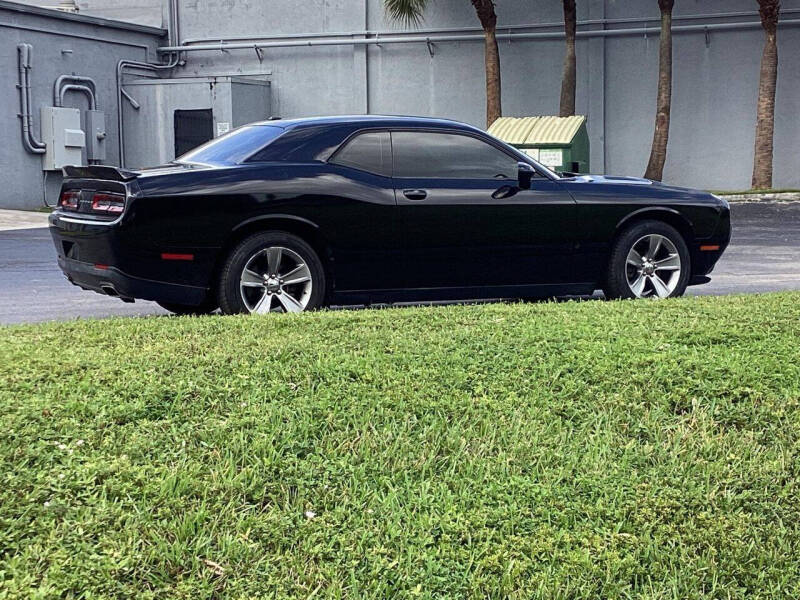 2019 Dodge Challenger SXT